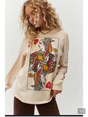 Daydreamer Cream Queen of Hearts Graphic Long Sleeve Tee